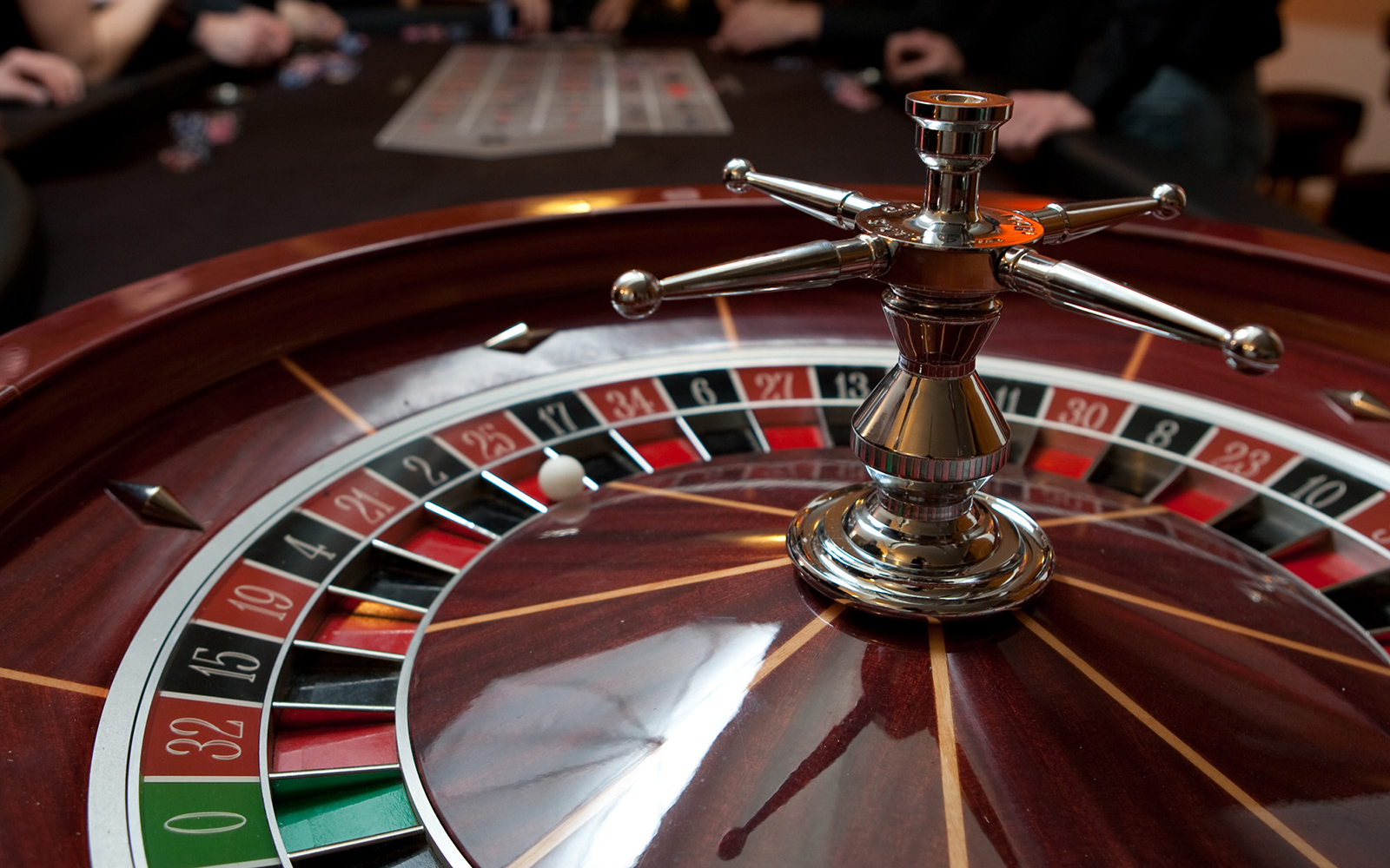 Roulette-Tisch inkl. Kessel